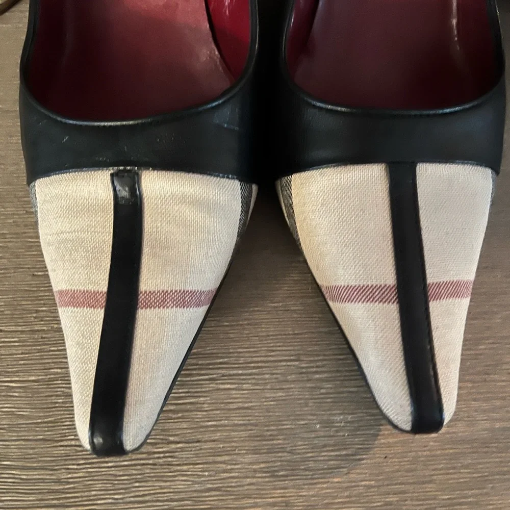 Burberry Black and Cream Heels with Iconic Check Pattern - Picture 7 of 9